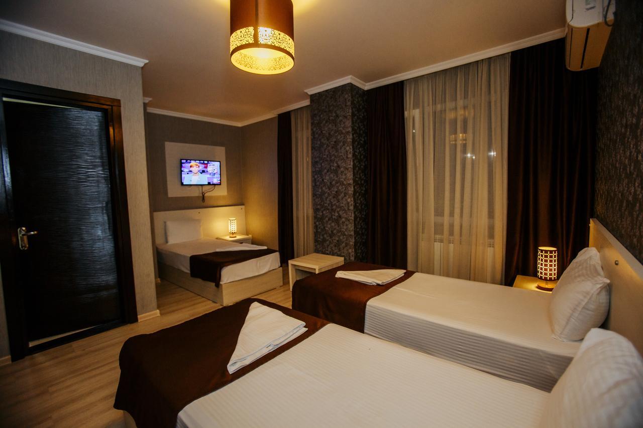 Batus Hotel Batumi Exterior photo
